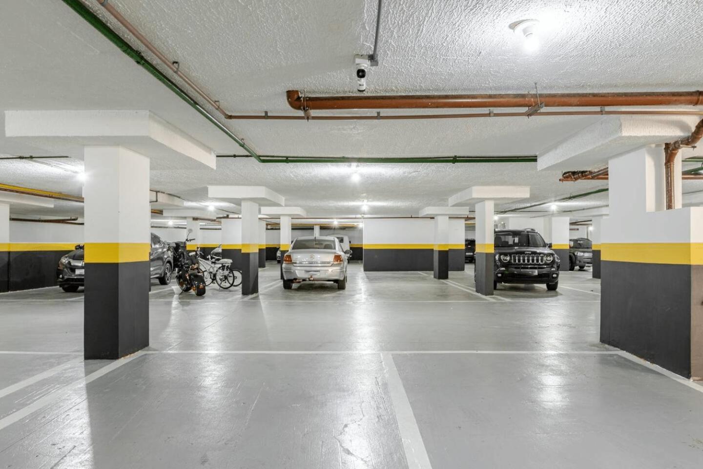 Apto - Predio De Frente Para Praia - Asturias - Guaruja - 2 Vagas Garagem - Wi-Fi E Ar Condicionado Экстерьер фото