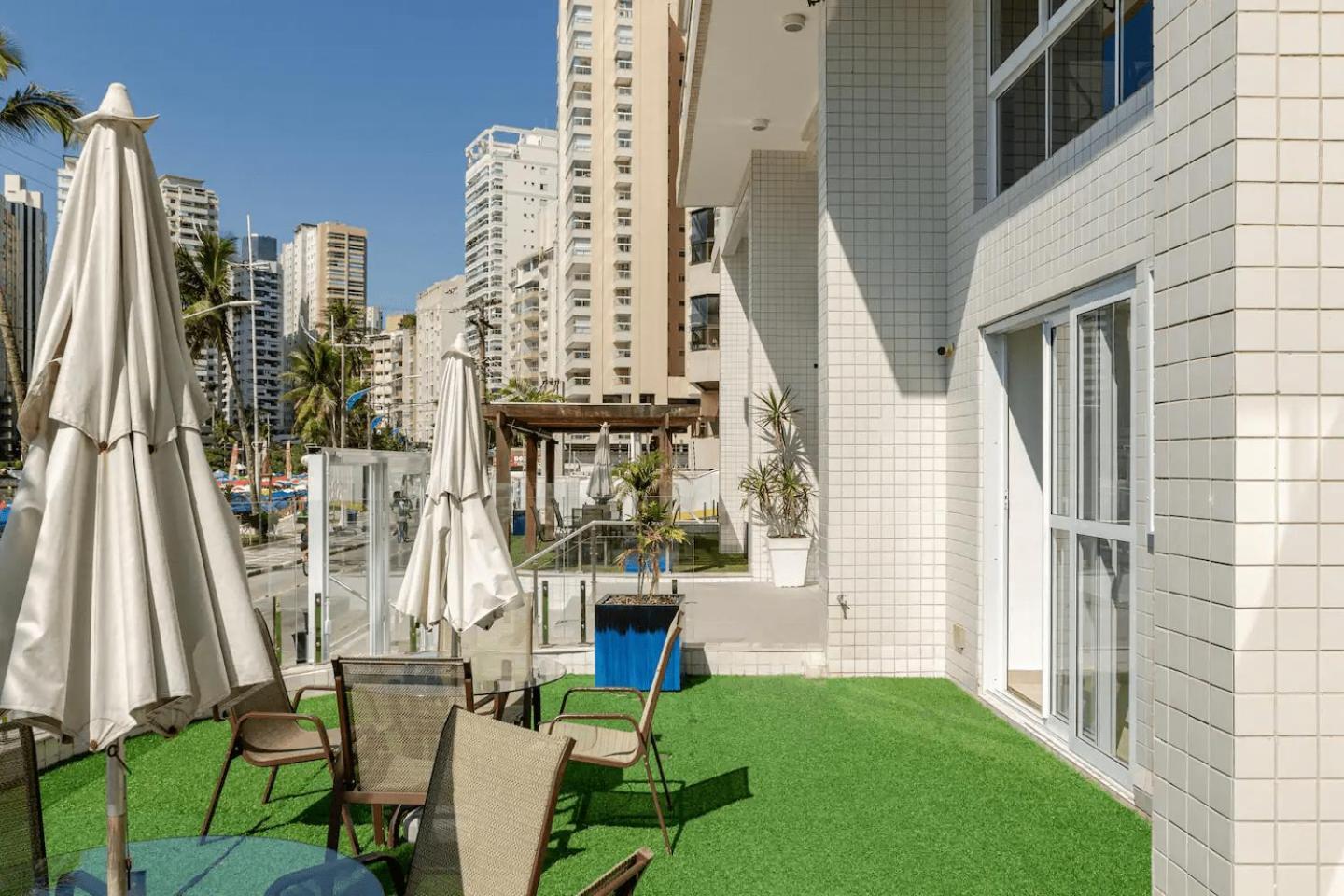 Apto - Predio De Frente Para Praia - Asturias - Guaruja - 2 Vagas Garagem - Wi-Fi E Ar Condicionado Экстерьер фото