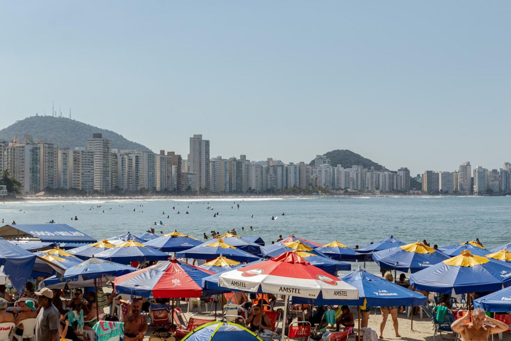 Apto - Predio De Frente Para Praia - Asturias - Guaruja - 2 Vagas Garagem - Wi-Fi E Ar Condicionado Экстерьер фото